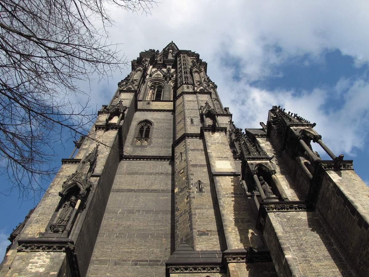 Blick auf den Turm von St. Nikolai